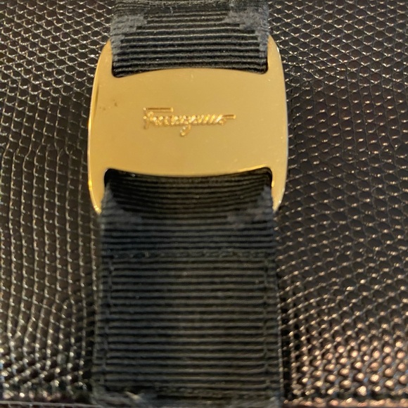 Salvatore Ferragamo black tote with matching wallet - Picture 4 of 13